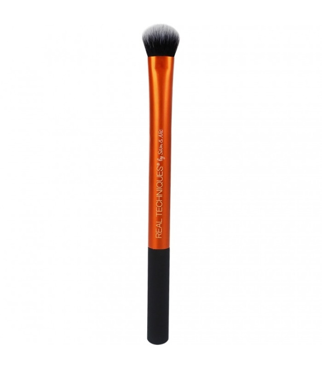 Real Techniques Expert Concealer Brush i gruppen SKØNHED & HELSE / Makeup / Værktøj & Makeup sæt / Børster og pensler hos TP E-commerce Nordic AB (38-69504)