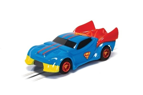 SCALEXTRIC Micro, Justice League Superman Car 1:64 i gruppen LEGETØJ, BØRN & BABY / Radiostyrede / Bilbaner / Bilar hos TP E-commerce Nordic AB (38-95508)