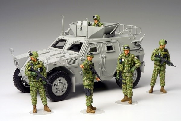 Tamiya 1/35 JGSDF Iraq H. assistance team i gruppen SPORT, FRITID & HOBBY / Hobby / Plastik modeller / Militære køretøjer (land) hos TP E-commerce Nordic AB (A06418)