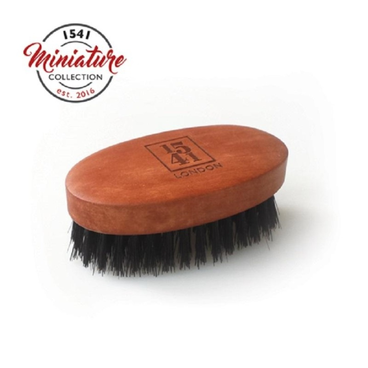 1541 London Mini Beard & Moustache Brush Pearwood i gruppen SKØNHED & HELSE / Hår og styling / Barbering og trimning / Skægkamme & barberbørster hos TP E-commerce Nordic AB (A10180)