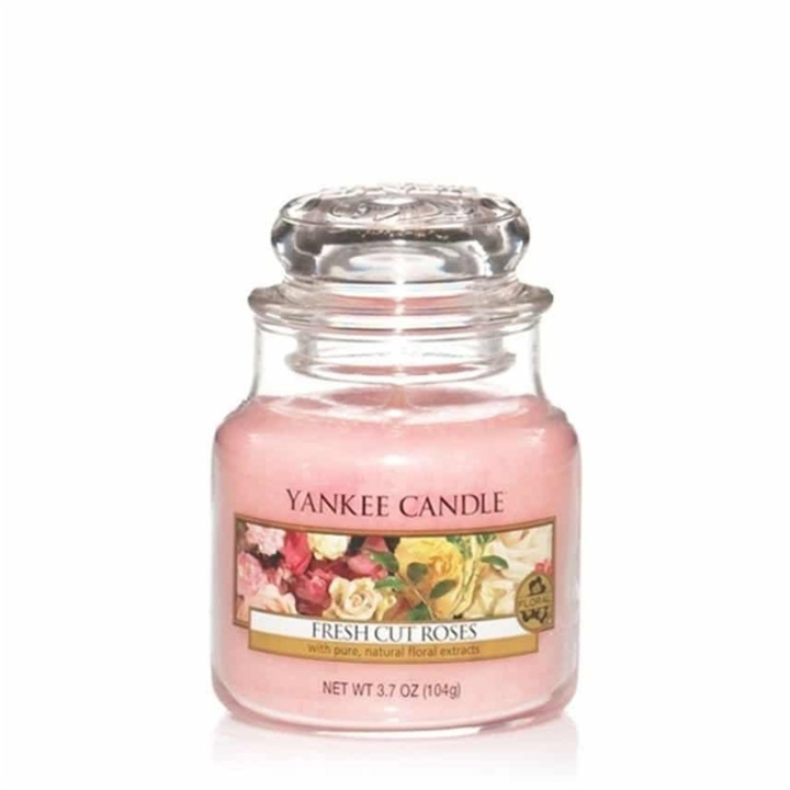 Yankee Candle Classic Small Jar Fresh Cut Roses 104g i gruppen SKØNHED & HELSE / Duft & Parfume / Øvrig duft / Duftlys hos TP E-commerce Nordic AB (A13308)