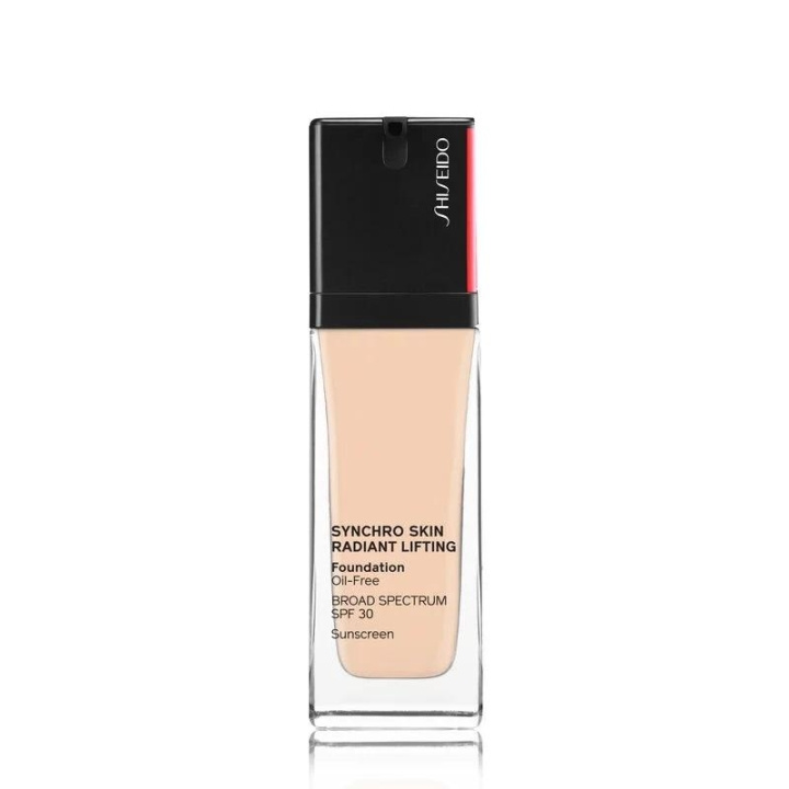 Shiseido Synchro Skin Radiant Lifting Foundation 130 30ml i gruppen SKØNHED & HELSE / Makeup / Makeup ansigt / Foundation hos TP E-commerce Nordic AB (C13863)