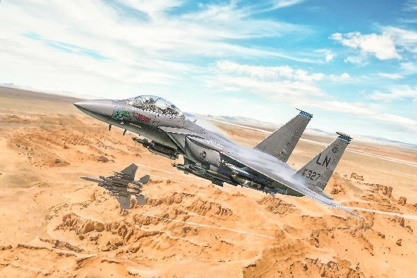 ITALERI 1:48 F-15E Strike Eagle i gruppen SPORT, FRITID & HOBBY / Hobby / Plastik modeller / Fly & Helikoptere hos TP E-commerce Nordic AB (C29807)