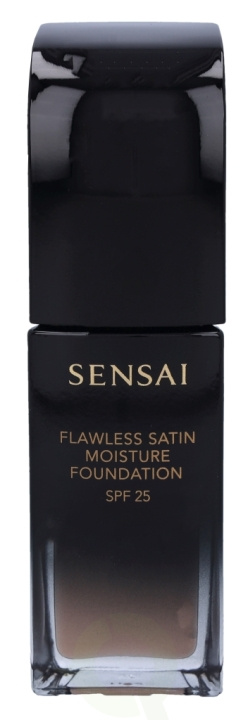 Sensai Flawless Satin Foundation SPF25 30 ml FS103 Sand Beige i gruppen SKØNHED & HELSE / Makeup / Makeup ansigt / Foundation hos TP E-commerce Nordic AB (C41543)