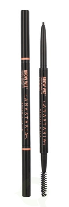 Anastasia Beverly Hills Brow Wiz 0.09 g Ash Brown i gruppen SKØNHED & HELSE / Makeup / Øjne og øjenbryn / Øjenbryn pen hos TP E-commerce Nordic AB (C49837)