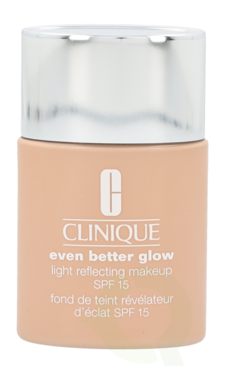 Clinique Even Better Glow Light Reflecting Makeup SPF15 30 ml CN28 Ivory i gruppen SKØNHED & HELSE / Makeup / Makeup ansigt / Foundation hos TP E-commerce Nordic AB (C50250)