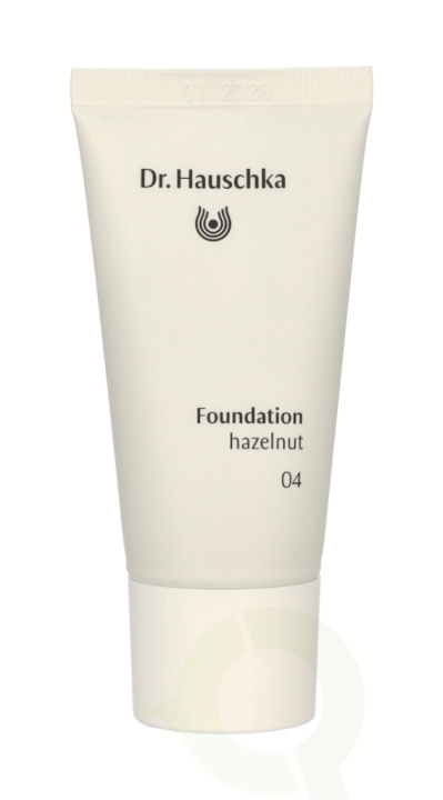 Dr. Hauschka Foundation 30 ml #04 Hazelnut i gruppen SKØNHED & HELSE / Makeup / Makeup ansigt / Foundation hos TP E-commerce Nordic AB (C50807)