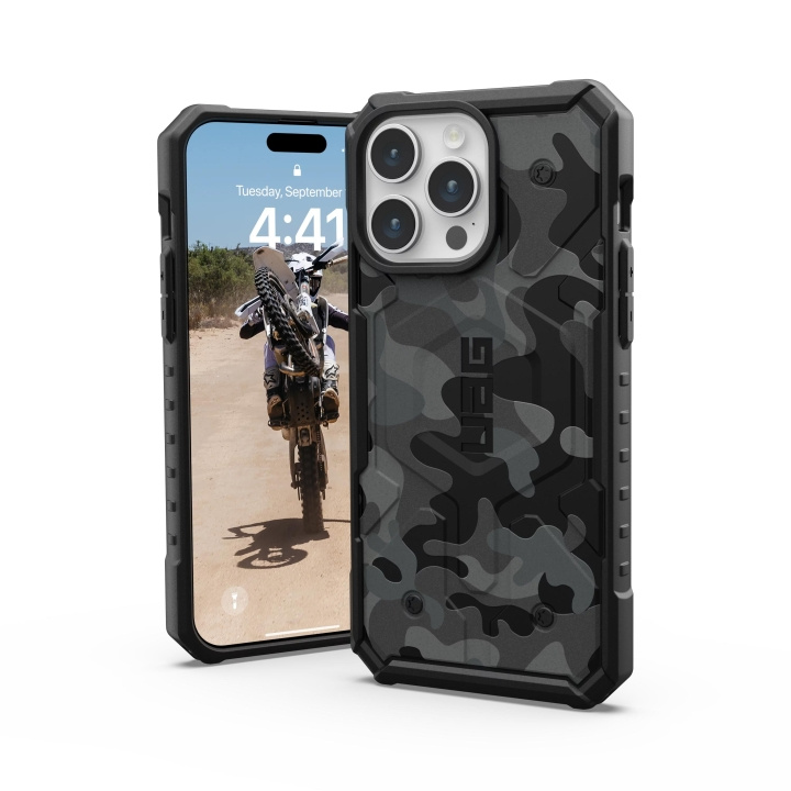 Urban Armor Gear iPhone 15 Pro Max Pathfinder SE - Midnight Camo i gruppen SMARTPHONES & TABLETS / Mobil Beskyttelse / Apple / iPhone 15 hos TP E-commerce Nordic AB (C59758)