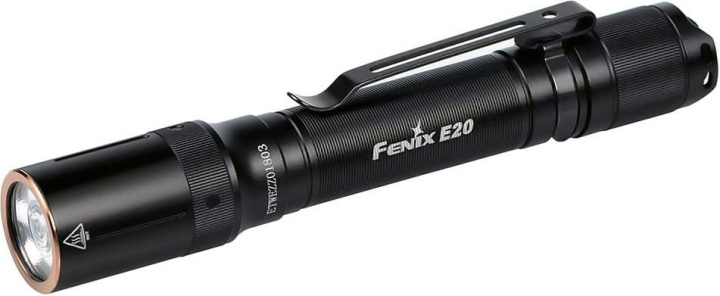 Fenix E20 V2.0 lommelygte i gruppen SPORT, FRITID & HOBBY / Lommelygter og Pandelygter / Lommelygter hos TP E-commerce Nordic AB (C69929)