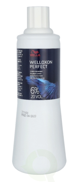 Wella Welloxon Perfect Creme Developer 500 ml 6% 20Vol. i gruppen SKØNHED & HELSE / Hår og styling / Hårpleje / Hårfarve / Hårfarve & Farve bombe hos TP E-commerce Nordic AB (C73946)