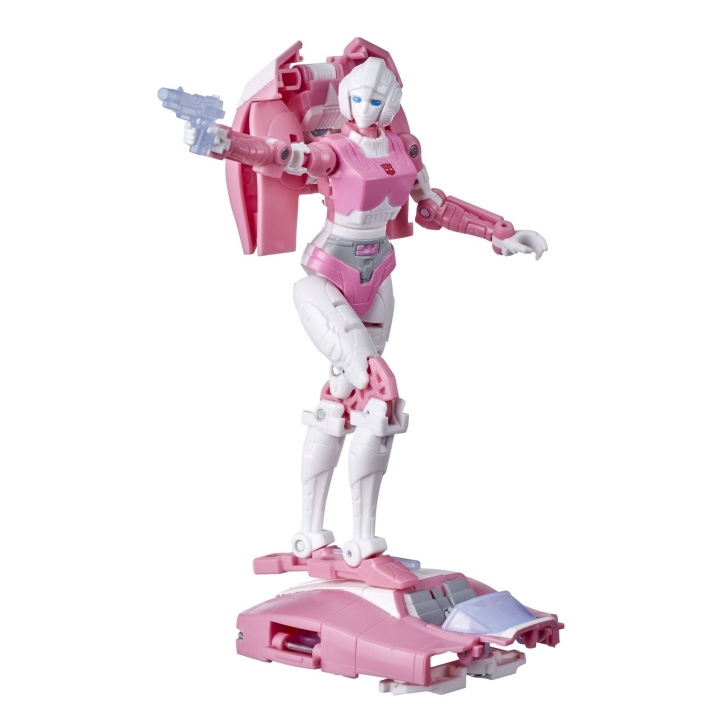 Transformers Generations War For Cybertron - Kingdom Deluxe Arcee (F0676) i gruppen LEGETØJ, BØRN & BABY / Legetøj / Figurer, miniaturer og tilbehør hos TP E-commerce Nordic AB (C80936)