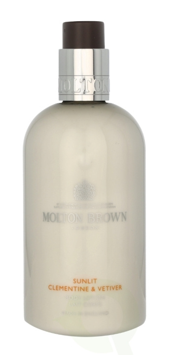 Molton Brown M.Brown Sunlit Clementine & Vetiver Body Lotion 300 ml i gruppen SKØNHED & HELSE / Hudpleje / Kropspleje / Body lotion hos TP E-commerce Nordic AB (C82895)