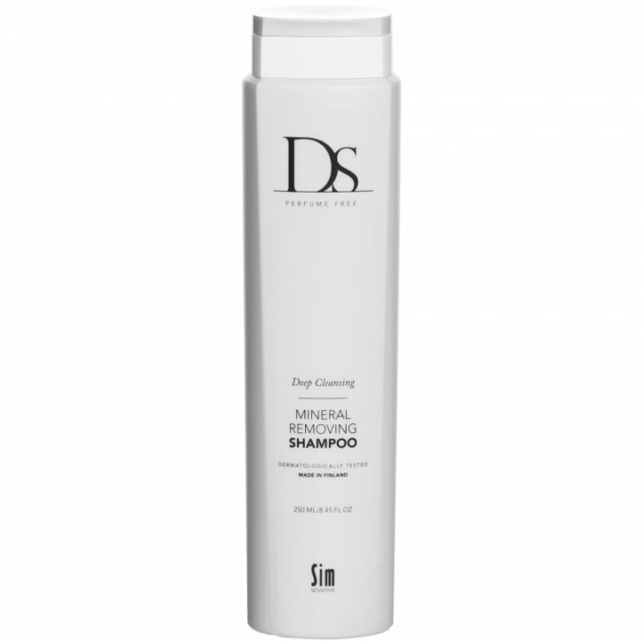 DS Sim Sensitive Mineral Removing Shampoo 250 ml i gruppen SKØNHED & HELSE / Hår og styling / Hårpleje / Shampoo hos TP E-commerce Nordic AB (C88745)