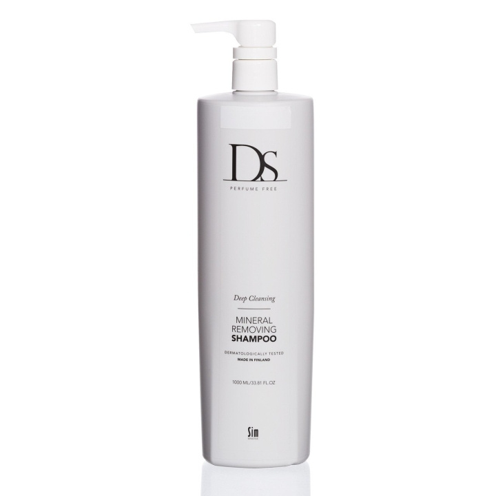 DS Sim Sensitive Mineral Removing Shampoo 1000 ml i gruppen SKØNHED & HELSE / Hår og styling / Hårpleje / Shampoo hos TP E-commerce Nordic AB (C88746)