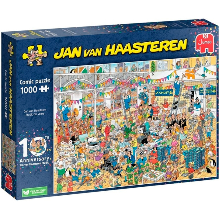 Jan van Haasteren JVH Studio (1000 brikker) (JUM00028) i gruppen SPORT, FRITID & HOBBY / Hobby / Puslespil hos TP E-commerce Nordic AB (C89999)