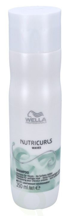 Wella Nutricurls Waves Shampoo 250 ml i gruppen SKØNHED & HELSE / Hår og styling / Hårpleje / Shampoo hos TP E-commerce Nordic AB (C92271)