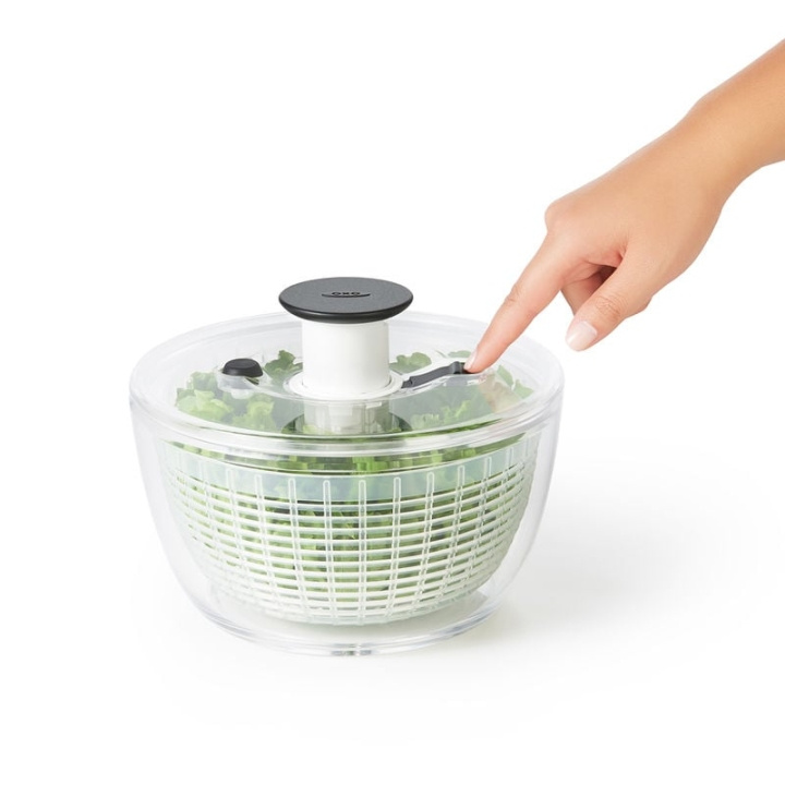 OXO Salatspinner - Mini (X-1351680) i gruppen HJEM, HUS & HAVE / Køkkenredskaber / Øvrige køkkenredskaber hos TP E-commerce Nordic AB (C93553)