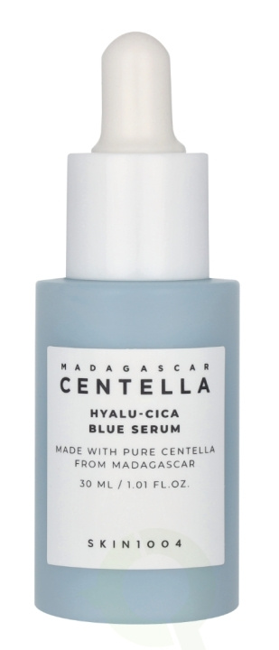 SKIN1004 Madagascar Centella Hyalu-Cica Blue Serum 30 ml i gruppen SKØNHED & HELSE / Hudpleje / Ansigt / Hudserum hos TP E-commerce Nordic AB (C95610)