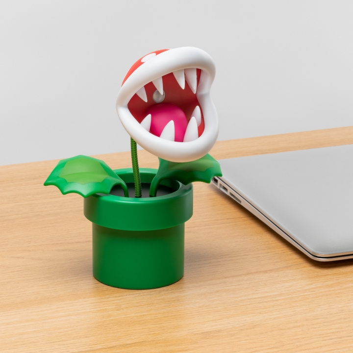 Paladone Mini Piranha Plant lampe, der kan stilles op i gruppen HJEMMEELEKTRONIK / Lys / Bordlamper hos TP E-commerce Nordic AB (D04436)