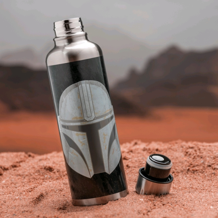 Paladone Star Wars - The Mandalorian - The Mandalorian Metal Water Bottle (PP7361MAN) i gruppen LEGETØJ, BØRN & BABY / Mad & Drikke / Sutteflasker og tilbehør hos TP E-commerce Nordic AB (D04808)