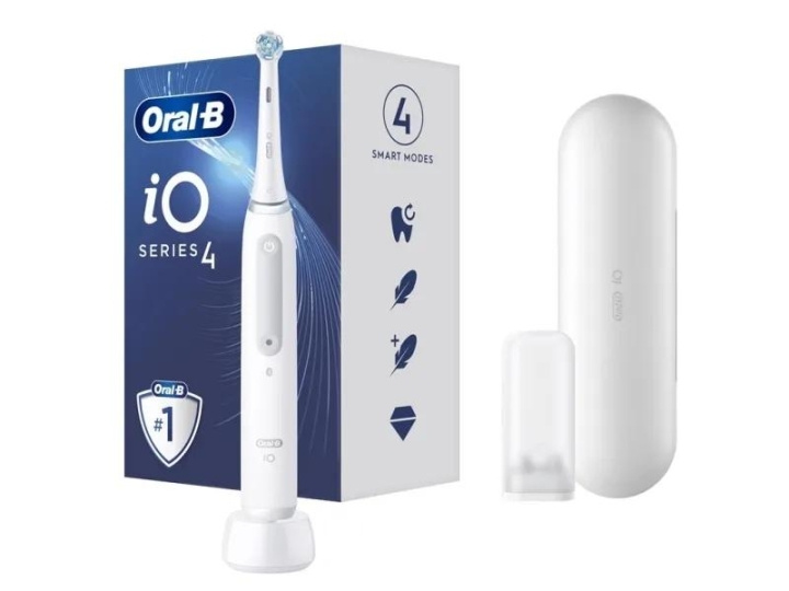 Braun Oral-B iO SERIES 4 Elektrisk Tandbørste og Etui Hvid i gruppen SKØNHED & HELSE / Oral pleje / Elektriske tandbørster hos TP E-commerce Nordic AB (D10562)